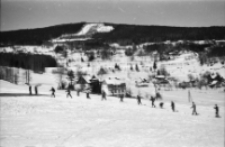 [Szklarska Poręba : narciarze] (fot. 8) [Dokument ikonograficzny]