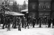 [Szklarska Poręba : narciarze] (fot. 13) [Dokument ikonograficzny]