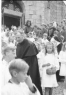 [Szklarska Poręba - procesja w święto Bożego Ciała - 1948] (fot. 3) [Dokument ikonograficzny]