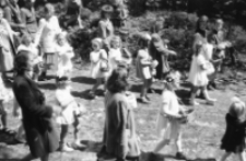 [Szklarska Poręba - procesja w święto Bożego Ciała - 1948] (fot. 17) [Dokument ikonograficzny]