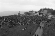 [Jesień idzie, nie ma na to rady - koncert na Górze Szybowcowej] ( fot. 2) [Dokument ikonograficzny]