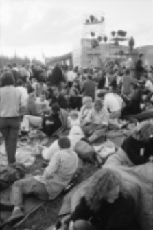 [Jesień idzie, nie ma na to rady - koncert na Górze Szybowcowej] ( fot. 3) [Dokument ikonograficzny]