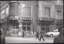 Księgarnia Dom Książki [Dokument ikonograficzny]