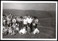 Wycieczka księgarzy z rodzinami (fot. 1) [Dokument ikonograficzny]