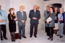 Fotografia Marka Długosza z otwarcia wystawy promującej wydanie książki &bdquo;Miejsca, kt&oacute;re są&rdquo;, w Obornickim Ośrodku Kultury, 13.12.2002 r. [fot. 4] [Dokument ikonograficzny]