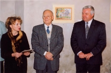 Fotografia Marka Długosza z otwarcia wystawy promującej wydanie książki „Miejsca, które są”, w Obornickim Ośrodku Kultury, 13.12.2002 r. [fot. 16] [Dokument ikonograficzny]