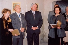 Fotografia Marka Długosza z otwarcia wystawy promującej wydanie książki „Miejsca, które są”, w Obornickim Ośrodku Kultury, 13.12.2002 r. [fot. 17] [Dokument ikonograficzny]
