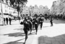 Jelenia Góra : strażacy na Placu Ratuszowym (fot. 3) [Dokument ikonograficzny]