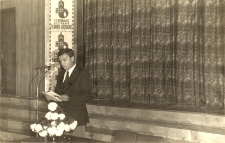 Otwarcie II Obornickich Spotkań Filmowo-Literackich przez naczelnika Miasta i Gminy Oborniki Śląskie Mieczysława Piekarskiego, 1977 r. [Dokument ikonograficzny]