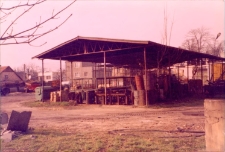 Baza Zakładu Gospodarki Komunalnej w Obornikach Śląskich przy ul. Wąskiej, 1998 r. (fot. 1) [Dokument ikonograficzny]