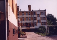 Dom Pomocy Społecznej przy ul. Wyszyńskiego w Obornikach Śląskich, 1998 r. (fot. 2) [Dokument ikonograficzny]