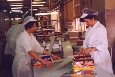 Spółdzielnia Zakłady Wyrobów Cukierniczych „Miś” w Obornikach Śl., 1998 r. (fot. 3) [Dokument ikonograficzny]