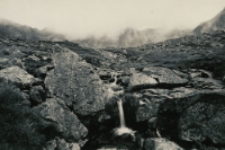 Granit i woda [Dokument ikonograficzny]