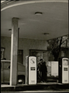 [Jelenia G&oacute;ra, ul. Wojska Polskiego - stacja paliw] [Dokument ikonograficzny]