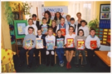 Bajkopisarze dzieciom – gminny konkurs czytelniczy zorganizowany przez Bibliotekę im. J. Iwaszkiewicza i Obornicki Ośrodek Kultury, 20.11.2002 r. (fot. 1) [Dokument ikonograficzny]