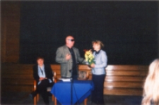 Spotkanie autorskie z Andrzejem Bartyńskim, 21.11.2002 r. (fot. 2) [Dokument ikonograficzny]