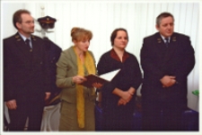 Pociąg do przyszłości : wernisaż wystawy zorganizowanej z okazji 150-lecia otwarcia linii kolejowej Wrocław - Poznań, 29.12.2006 r. (fot. 2) [Dokument ikonograficzny]