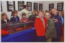 Pociąg do przyszłości : wernisaż wystawy zorganizowanej z okazji 150-lecia otwarcia linii kolejowej Wrocław - Poznań, 29.12.2006 r. (fot. 4) [Dokument ikonograficzny]