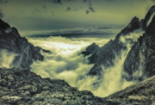 Z mgły i kamieni [Dokument ikonograficzny]