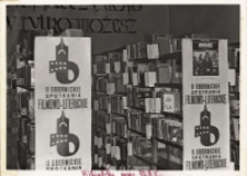 Biblioteka przy Obornickim Ośrodku Kultury podczas II Obornickich Spotkań Filmowo-Literackich : dekoracje z plakatami, 3-5.06.1977 r. [Dokument ikonograficzny]