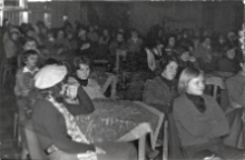 Widownia eliminacji wojewódzkich Konkursu Piosenki Radzieckiej w Obornickim Ośrodku Kultury, 16-17.02.1979 r. [Dokument ikonograficzny]