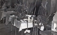 Wystawa rękodzieła przygotowana w Obornickim Ośrodku Kultury z okazji udziału gminy w Kolorowych Wsiach, wrzesień - październik 1981 r. [Dokument ikonograficzny]