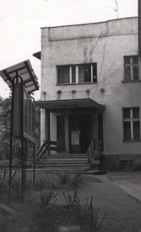 Zabawa taneczna członków Klubu Seniora w Obornickim Ośrodku Kultury, 22.09.1981 r. [Dokument ikonograficzny]