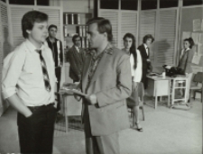 Ktoś musi odejść (fot. 1) [Dokument ikonograficzny]