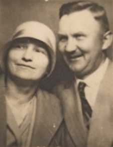 Zdjęcie Eleonory i Bolesława Nieboraków, Rawicz (?), 1934 r. [Dokument ikonograficzny]