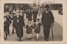 Zdjęcie Eleonory, Adeli, Heleny i Bolesława Nieboraków, Chorzów, 10.06.1934 r. [Dokument ikonograficzny]