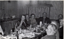 Bal andrzejkowy klubów seniora w Obornikach Śląskich, 25.11.1975 r. (fot. 1) [Dokument ikonograficzny]