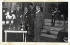 IV Wystawa Kompozycji Kwiatowych, zorganizowana przez Klub Seniora w sali widowiskowej Obornickiego Ośrodka Kultury, 10.09.1977 r. (fot. 6) [Dokument ikonograficzny]