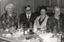 Zabawa karnawałowa klubów seniora z Trzebnicy, Pęgowa i Obornik Śląskich w Obornickim Ośrodku Kultury, 24.01.1978 r. (fot. 13) [Dokument ikonograficzny]