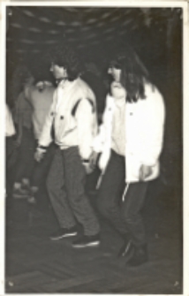 Dyskoteka w Obornickim Ośrodku Kultury, 3.01.1988 r. (fot. 4) [Dokument ikonograficzny]