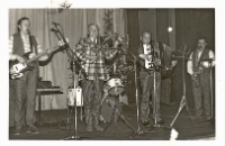 Zabawa karnawałowa Klubu Seniora, 12.01.1988 r. (fot. 1) [Dokument ikonograficzny]