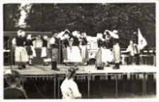 Festyn w Skarszynie w gminie Trzebnica, zorganizowaney z okazji Święta Ludowego, 22.05.1988 r. (fot. 4) [Dokument ikonograficzny]