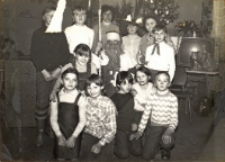 Zabawa karnawałowa dla dzieci w Klubie Leśnym w Osoli, 20.01.1985 r. (fot. 4) [Dokument ikonograficzny]