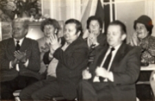 Wizyta spółdzielców z Krakowa w Klubie Rolnika w Osoli, 26.11.1985 r. (fot. 2) [Dokument ikonograficzny]