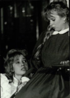 Panna Julia (fot. 2) [Dokument ikonograficzny]