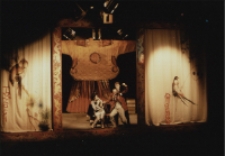 Ślub. Trzech. Pięcioro (fot. 3) [Dokument ikonograficzny]