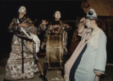 Ślub. Trzech. Pięcioro (fot. 4) [Dokument ikonograficzny]