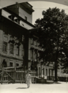 [Jelenia Góra - budynek ratusza z fragmentem wieży] [Dokument ikonograficzny]