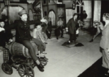 Boso, ale w ostrogach (fot. 3) [Dokument ikonograficzny]