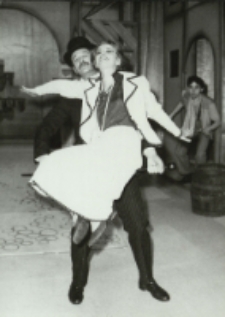 Boso, ale w ostrogach (fot. 8) [Dokument ikonograficzny]