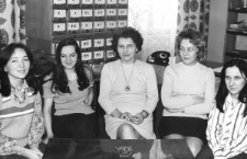 Bibliotekarki [Dokument ikonograficzny]