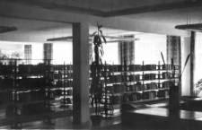 Wypożyczalnia w Dziale dla Dorosłych [Dokument ikonograficzny]