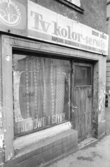 Jelenia Góra - witryna sklepowa (fot. 2) [Dokument ikonograficzny]