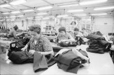 Jelenia Góra - Zakłady Przemysłu Odzieżowego Confex (fot. 2) [Dokument ikonograficzny]