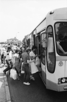 Jelenia Góra - Przystanek PKS (fot. 2) [Dokument ikonograficzny]