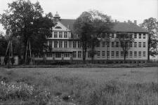 Jelenia Góra - szkoła w Sobieszowie (fot. 1 ) [Dokument ikonograficzny]